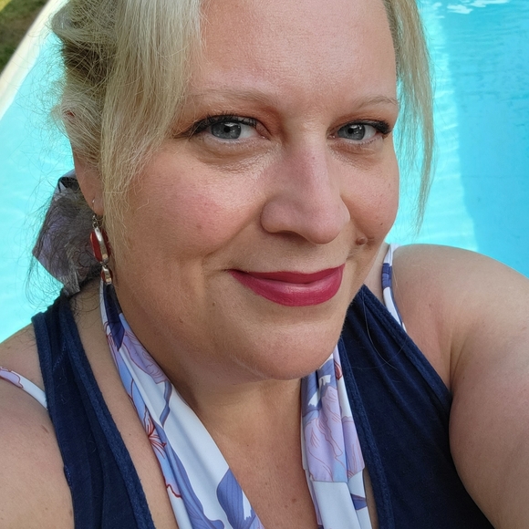 Meet your Posher, Heather - Picture 10 of 11